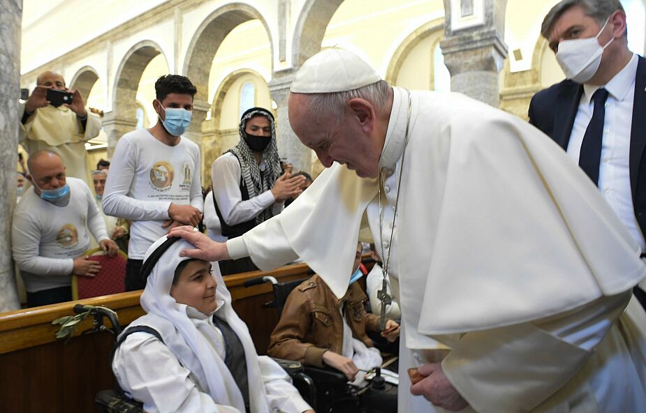 Abp Gallagher: papież chce uratować chrześcijaństwo na Bliskim Wschodzie