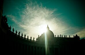 Amerykański portal krytykuje łamanie obostrzeń w Watykanie