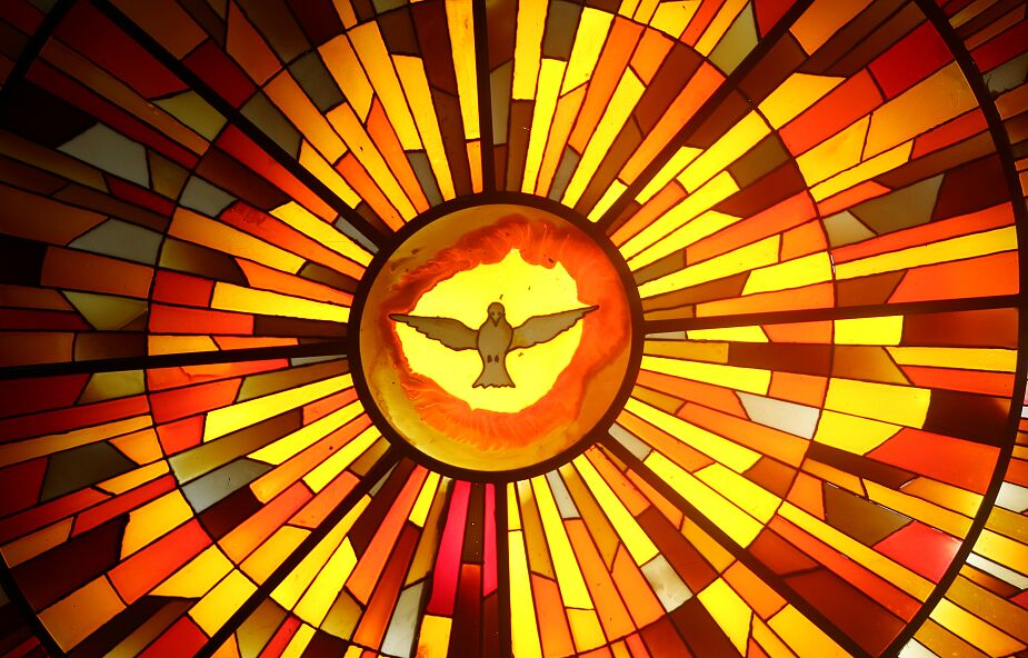 Na czym polegało uniżenie Ducha Świętego?