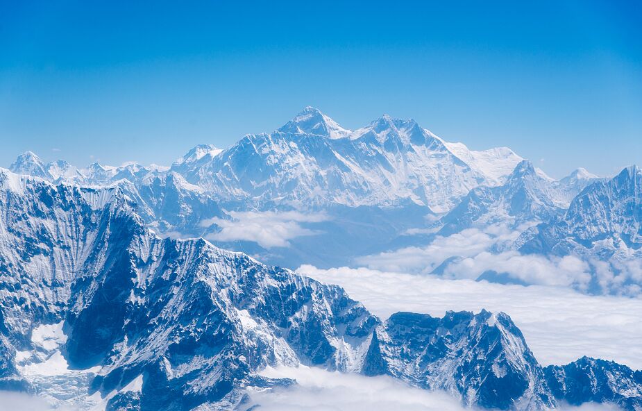 Trudna sytuacja w obozie pod Mount Everest. Co najmniej 100 zakażonych koronawirusem