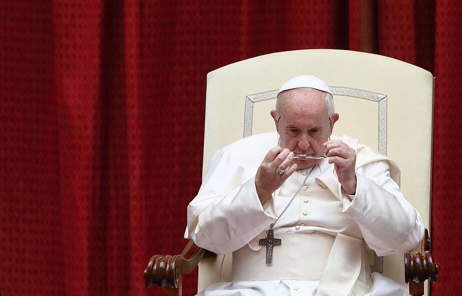 Franciszek modli się za ofiary katastrofy we Włoszech