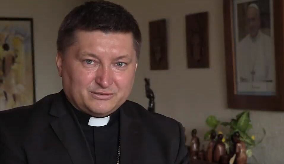 Abp Andrzej Józwowicz (fot. YouTube/Caritas Polska)
