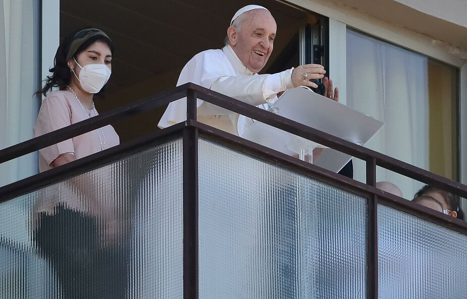 Papież z Kliniki Gemelli: każdy potrzebuje gestu, który łagodzi ból i podnosi w chorobie