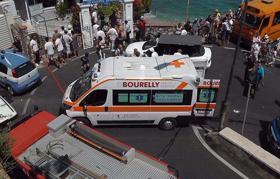 Włochy: autobus spadł na Capri: jedna osoba nie żyje, 28 rannych