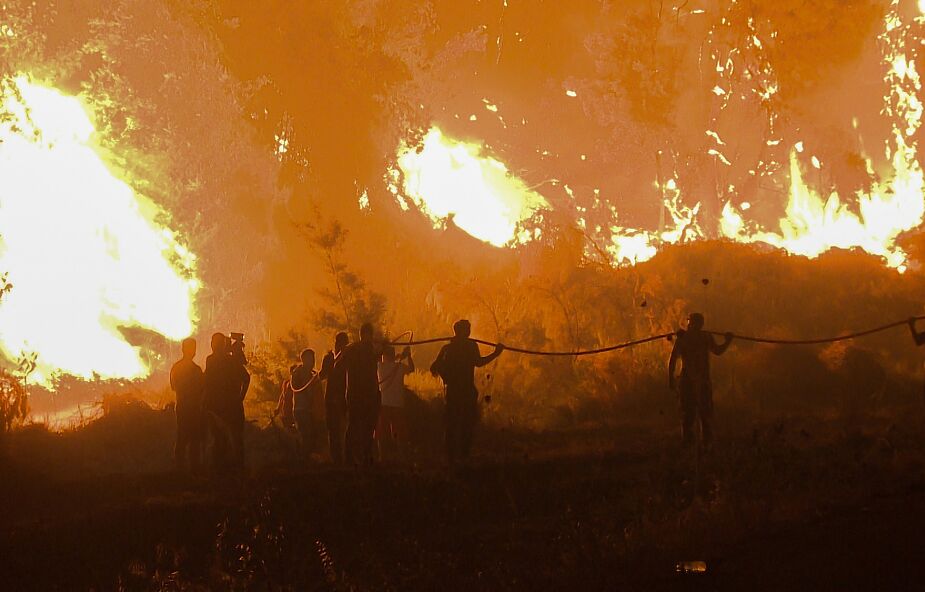 Grecja. Polscy strażacy walczą z pożarami. "Sytuacja jest nieprzewidywalna"