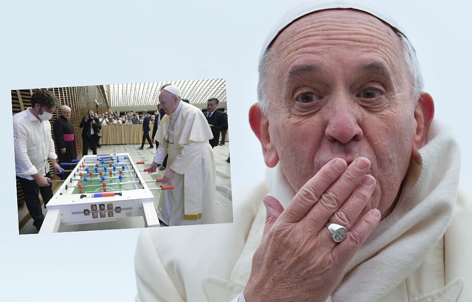 Franciszek zagrał w "piłkarzyki". To zdjęcie obiegło internet