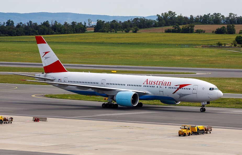 Samolot z Cimanouską wylądował w Wiedniu, Białorusinka jest bezpieczna