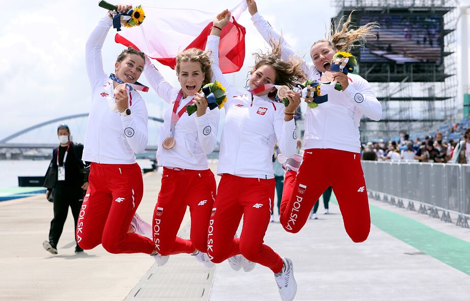 Polscy olimpijczycy wrócili do kraju. Na lotnisku powitali ich kibice