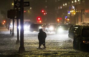 USA: silne opady deszczu i powodzie w Nowym Jorku. Są ofiary śmiertelne