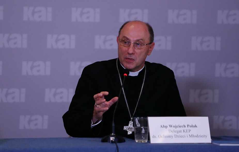 Abp Polak: troska o osoby skrzywdzone wymaga współpracy świeckich i duchownych