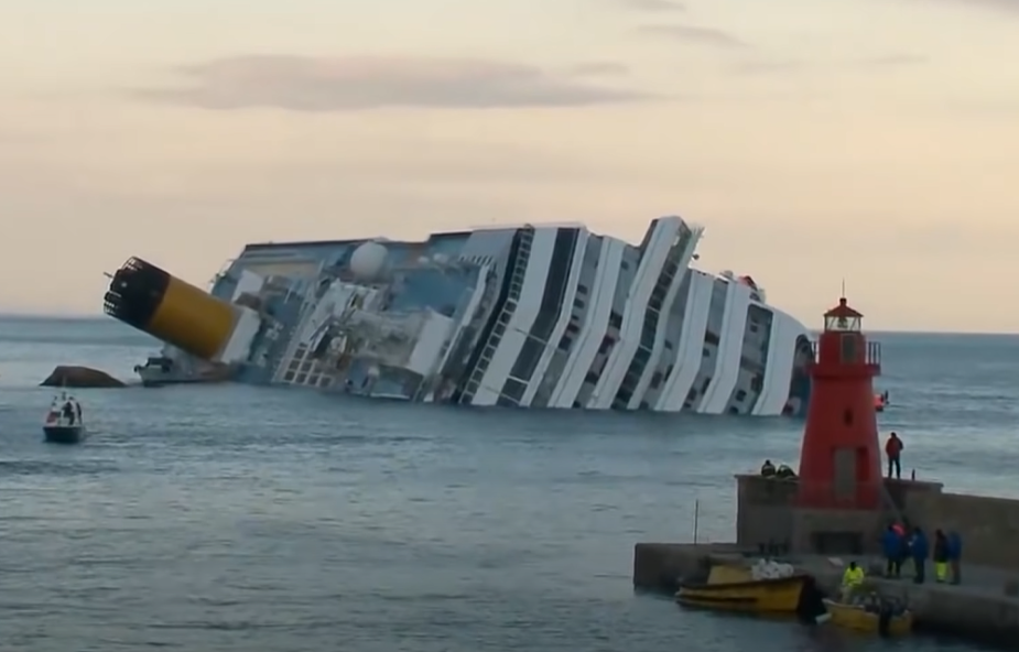 10 lat od katastrofy statku Costa Concordia. Rozbitkom pomagał proboszcz z wyspy Giglio