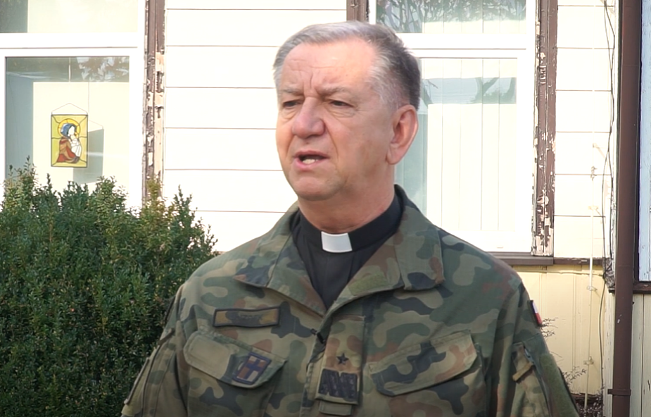 Abp Guzdek: niech nikt się nie waży wątpić, czy biskupi polowi są potrzebni