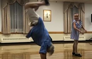 Wiek to tylko liczba. 10-latka tańczy ze swoim dziadkiem podczas konkursu tańca