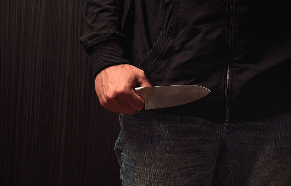 Ostrów Wlkp.: 11-latek ugodził nożem starszego o dwa lata kolegę, który też miał nóż