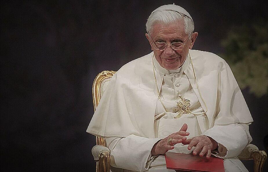 Benedykt XVI: Chrystus objawia się wszystkim narodom