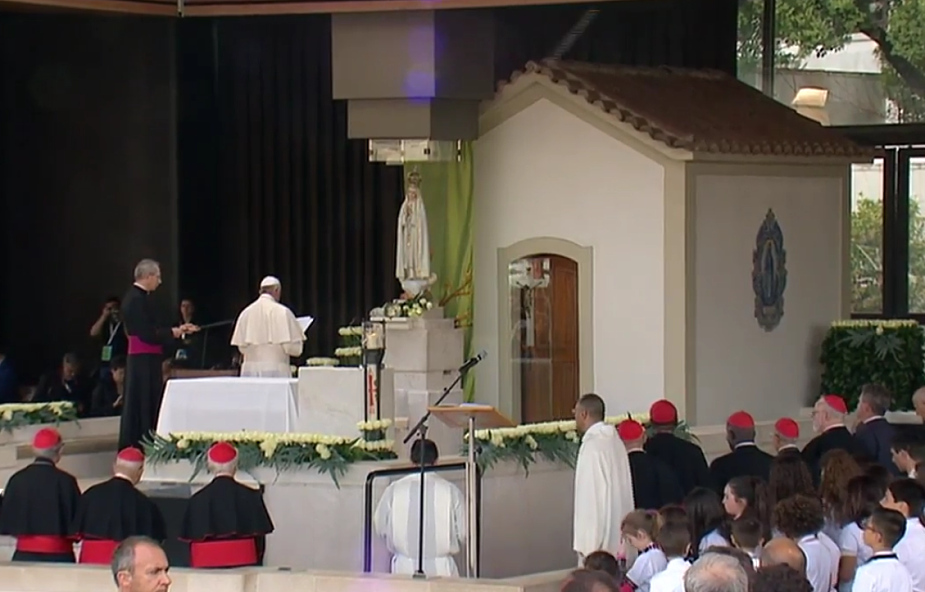 Modlitwa papieża Franciszka do Matki Bożej Różańcowej w Fatimie