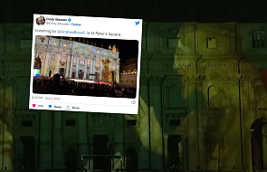 Watykan: niezwykła projekcja na fasadzie bazyliki św. Piotra. Zgromadziły się tłumy