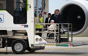 Papież wyruszył w podróż do Bahrajnu. To pierwszy raz w historii Kościoła
