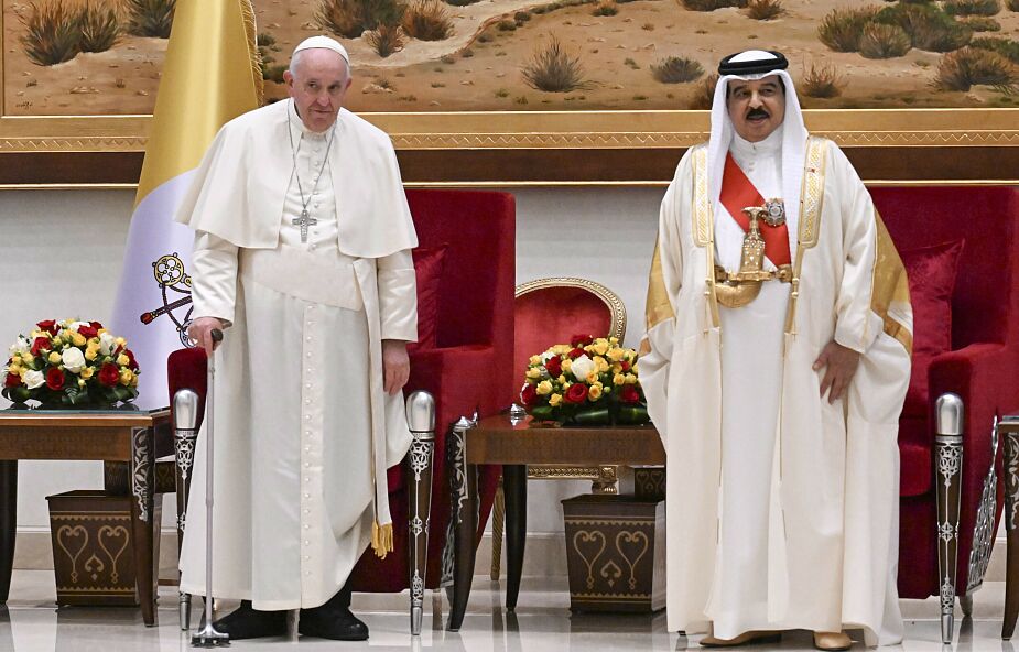 Papież Franciszek w Bahrajnie: jestem tutaj jako siewca pokoju