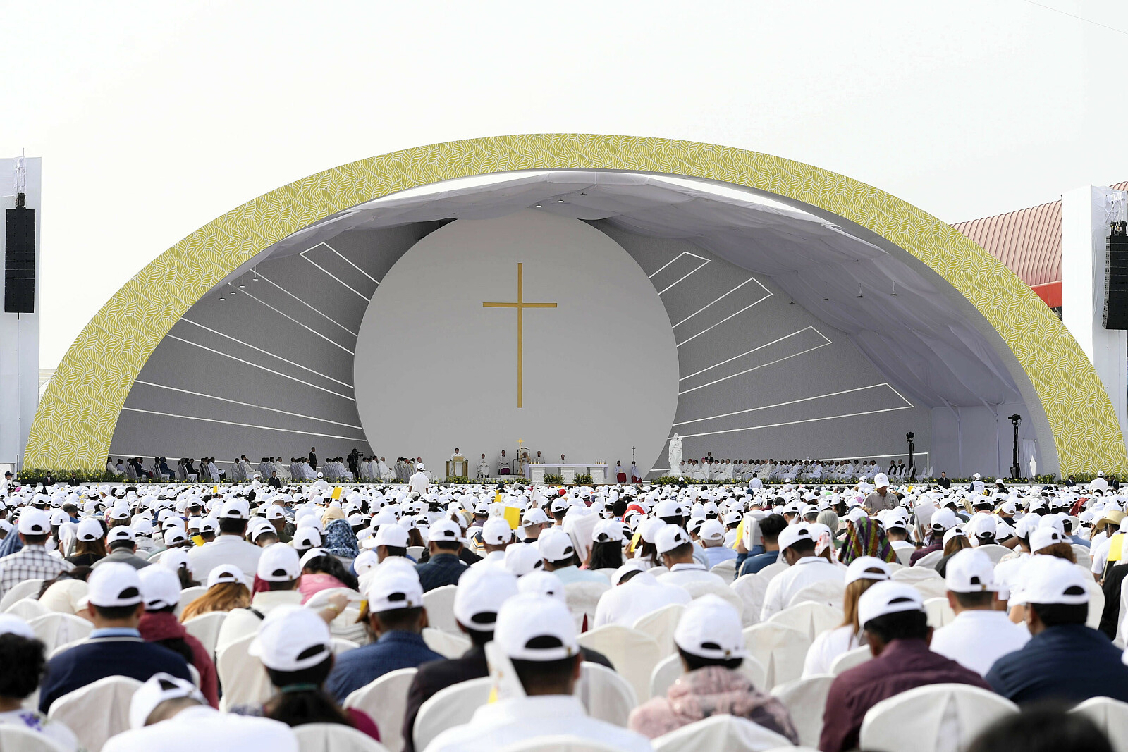 Msza św. na stadionie w Bahrajnie - fot. PAP/EPA/Vatican Media