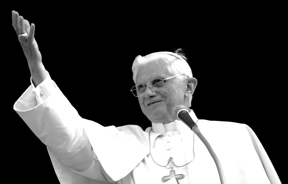 Nie żyje Benedykt XVI. Papież senior zmarł w wieku 95 lat
