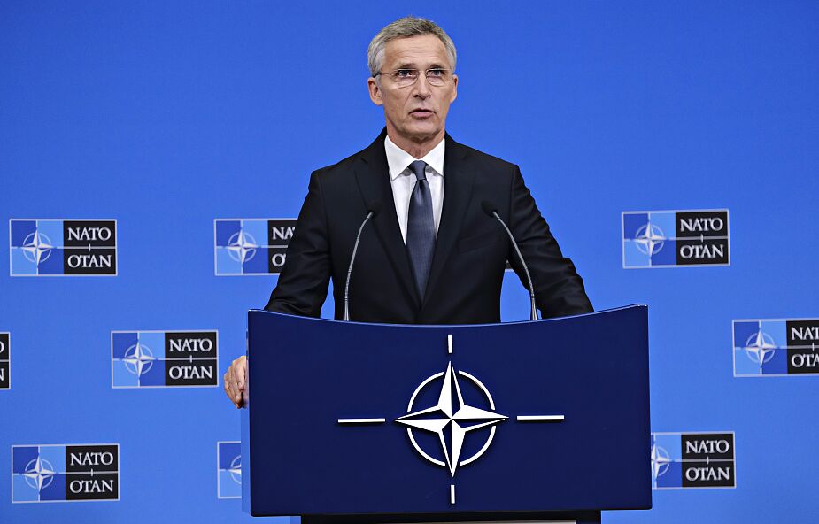Szef NATO: Rosja musi wybrać między dyplomatycznym rozwiązaniem a sankcjami gospodarczymi