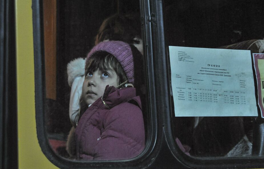 Obywatele Ukrainy ewakuowani z Donbasu do Rosji. Drugi dzień są w autobusach, bez jedzenia