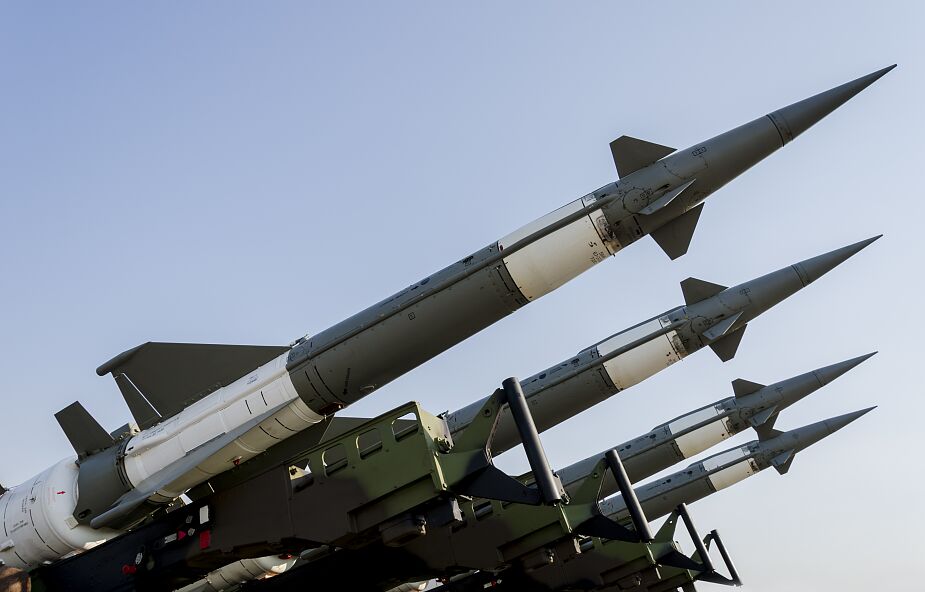 Korea Północna: ostrzał rakietowy „znienawidzonej skały” Kim Dzong Una