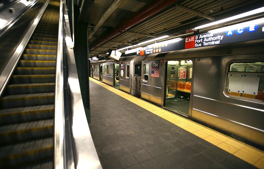 Nożownicy atakują pasażerów nowojorskiego metra