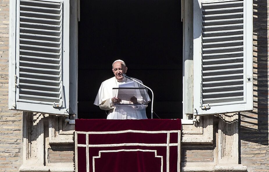 Papież Franciszek o kryzysie wiary. "Zapomnieliśmy o wznoszeniu spojrzenia ku Niebu"