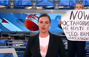 Protesty w Rosji. Dziennikarka przerwała program telewizji państwowej. Powodem wojna na Ukrainie