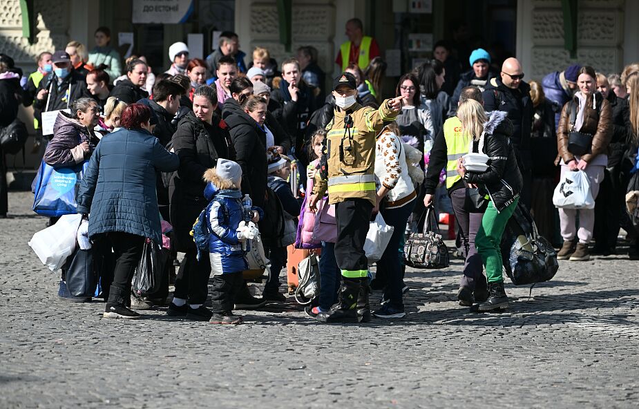 Archidiecezja warszawska organizuje systemową pomoc dla Ukraińców czekających na dworcach