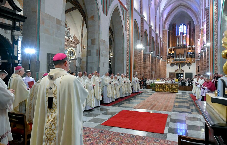 Biskupi do kapłanów na Wielki Czwartek: jesteśmy ludem nadziei