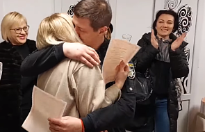 Ukraińska para wzięła ślub podczas wojny. Chwilę później musieli uciekać do schronu