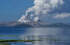 Erupcja niebezpiecznego wulkanu na Filipinach. Góra położona jest blisko stolicy