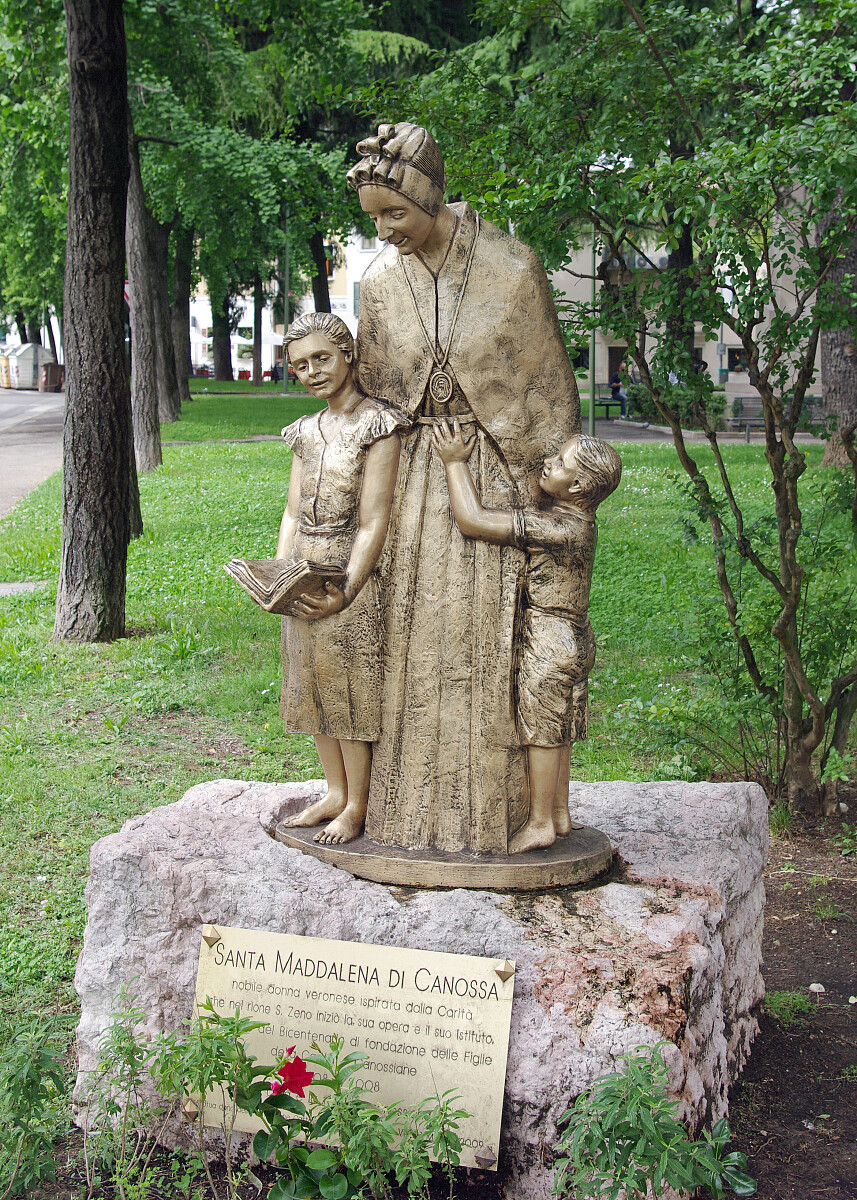 Pomnik św. Magdaleny z Canossy w Weronie - Chrumps, CC BY-SA 3.0 www.creativecommons.org, via Wikimedia Commons