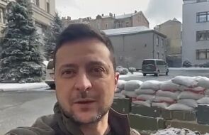 Zełenski kieruje słowa wsparcia do rodaków i dodaje, że mimo wojny w Kijowie zawitała wiosna