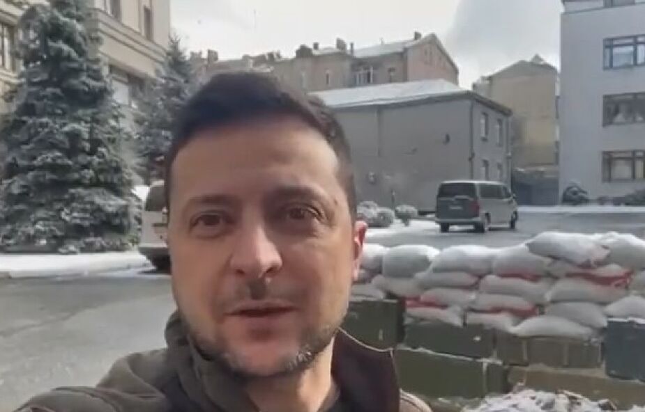 Zełenski kieruje słowa wsparcia do rodaków i dodaje, że mimo wojny w Kijowie zawitała wiosna