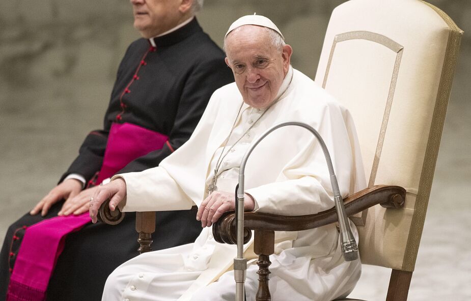 Watykan nie odniósł się do zaproszenia do Polski papieża przez prezydenta Dudę