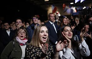 Wybory prezydenckie we Francji. Macron i Le Pen przechodzą do drugiej tury