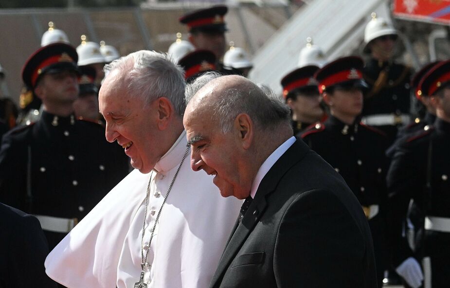 Papież przybył na Maltę. Spotka się m.in. z prezydentem kraju