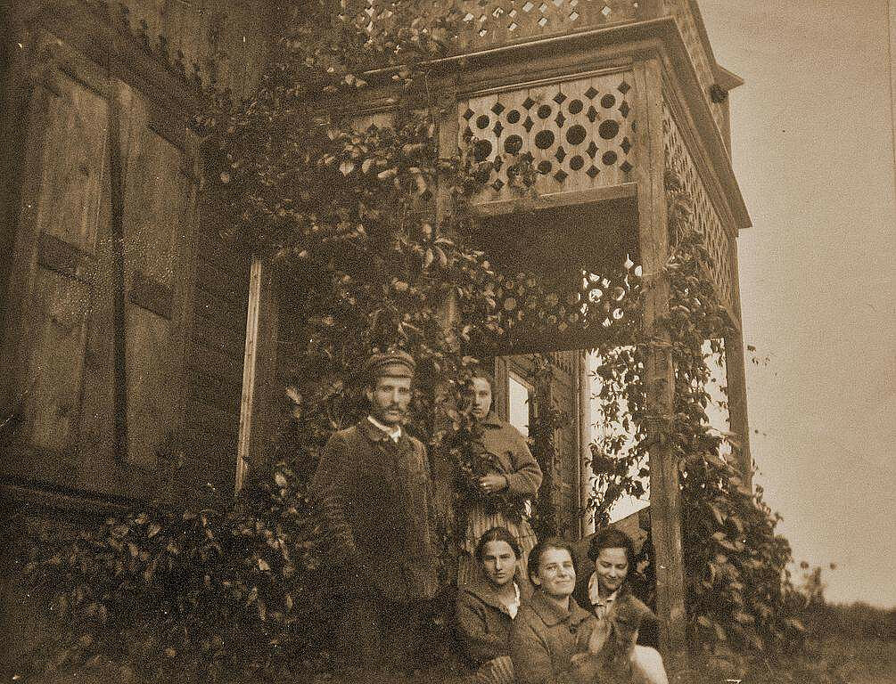 Lipszyc Family (Photo: Lipszyc Family Archive / domfaustyny.pl) 