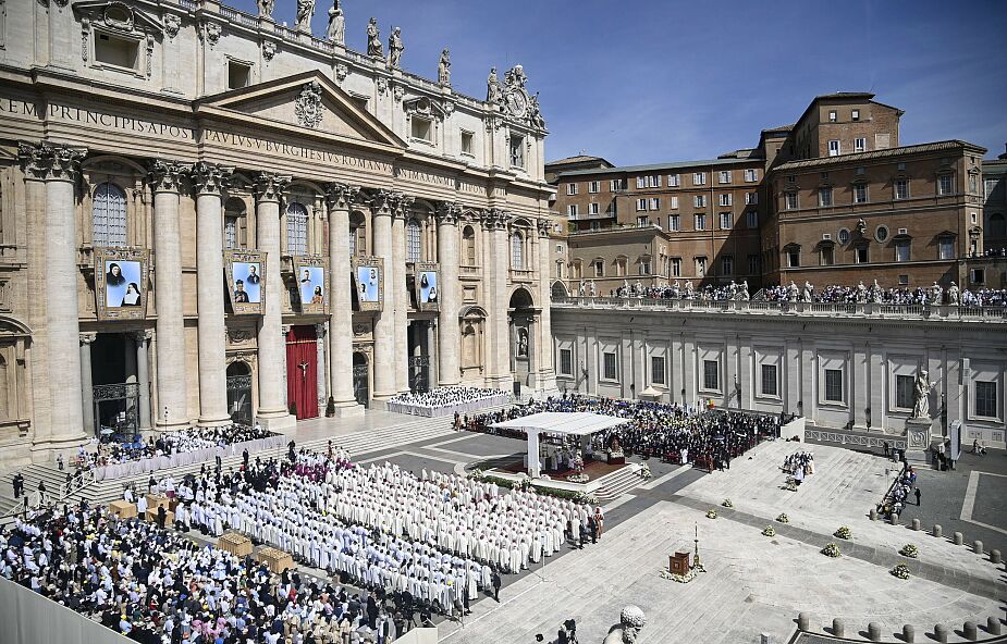 Watykan: papież Franciszek kanonizuje 10 błogosławionych [TRANSMISJA]