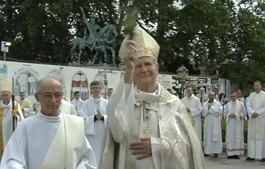 Nowy arcybiskup Paryża abp Laurent Ulrich odbył ingres do katedry Notre-Dame