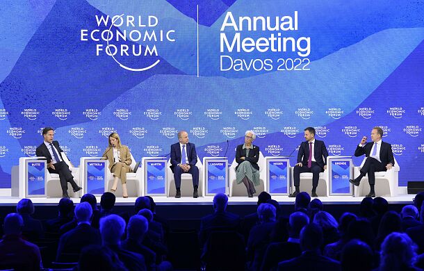 Kościół na Światowym Forum Ekonomicznym w Davos. „Prowadzi nas nauczanie Franciszka”