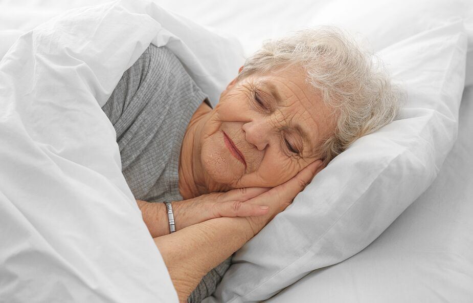 Siedem godzin snu to najlepsza ilość w średnim wieku