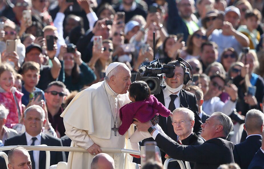 Papież: wiara powinna wyrażać się w języku kultury ludów