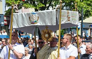 W tym roku centralna procesja Bożego Ciała w Warszawie wraca na zwykłą trasę