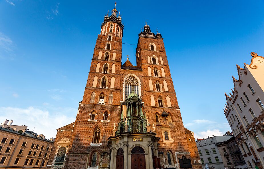 Kraków. Dziecięca modlitwa o pokój w bazylice Mariackiej