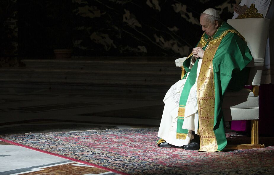 Papież nie poda się do dymisji w sierpniu, ale nie wyklucza takiej decyzji w przyszłości